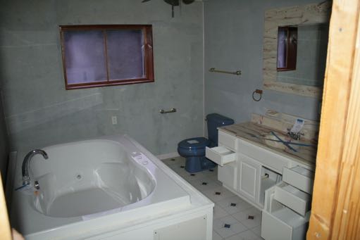 12038 Emerson AveParkersburg, WV, 26104Wood County