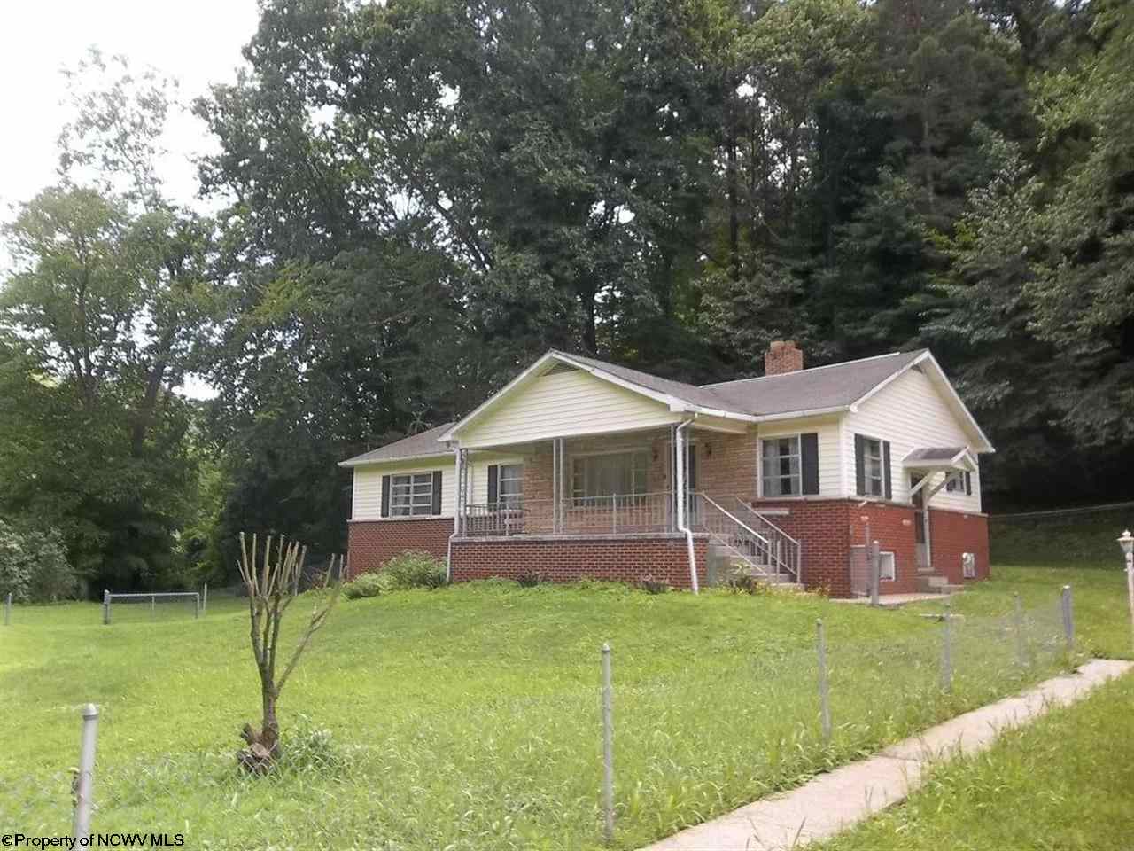 4 Myrna Street