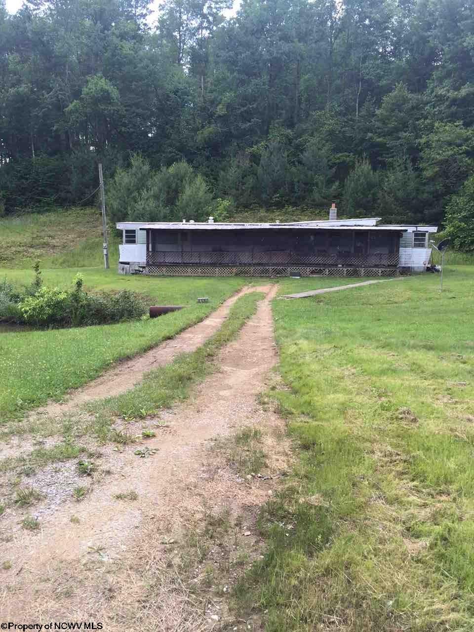 79 Circle Dr