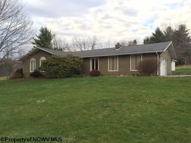 79 Circle Dr