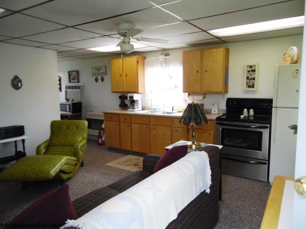 2130 FRENCH REEDER Road, French Creek, WV 26218