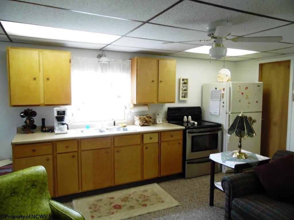 2130 FRENCH REEDER Road, French Creek, WV 26218