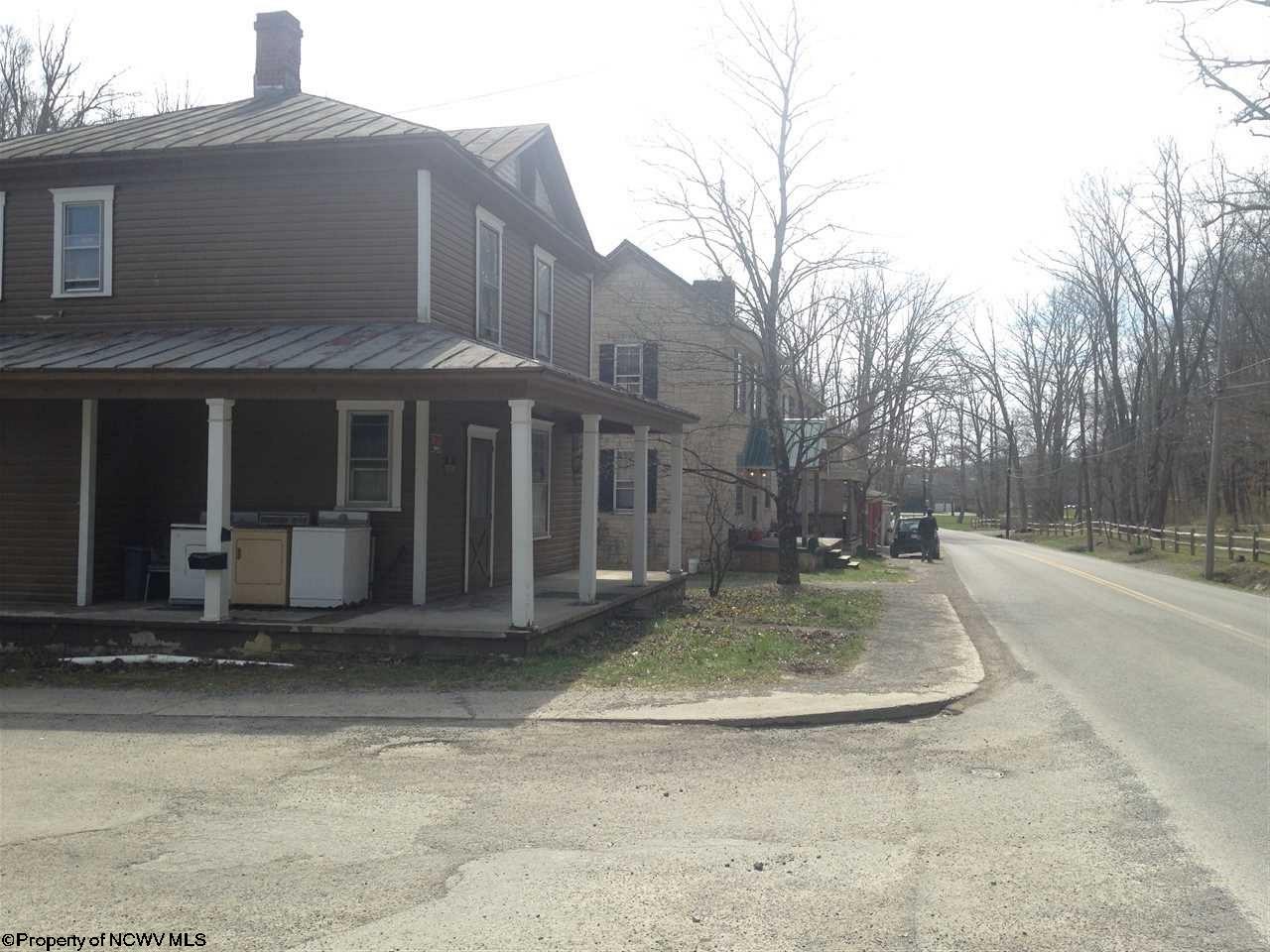 130 Harpertown Road, Elkins, WV 26241