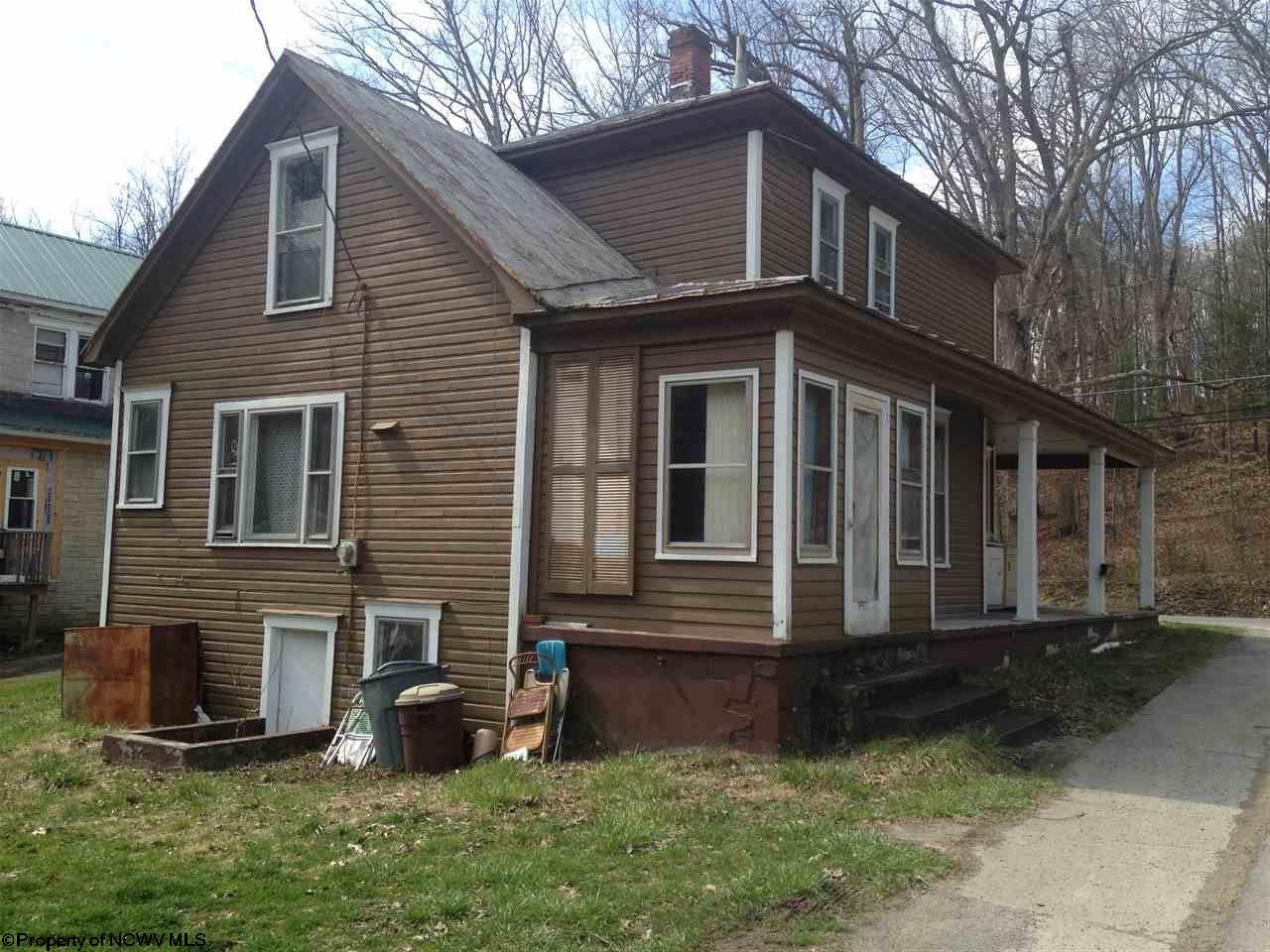 130 Harpertown Road, Elkins, WV 26241