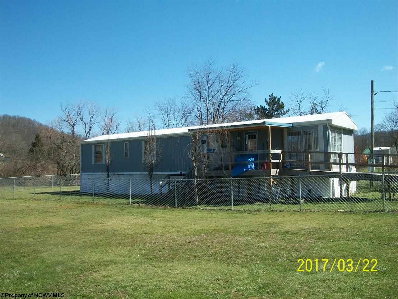 173 Chestnut Street, Belington, WV 26250
