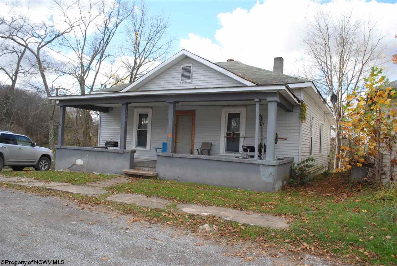 102 Smith Street, Belington, WV 26250