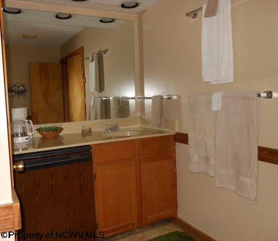 16 Grizzly Way, Davis, WV 26260