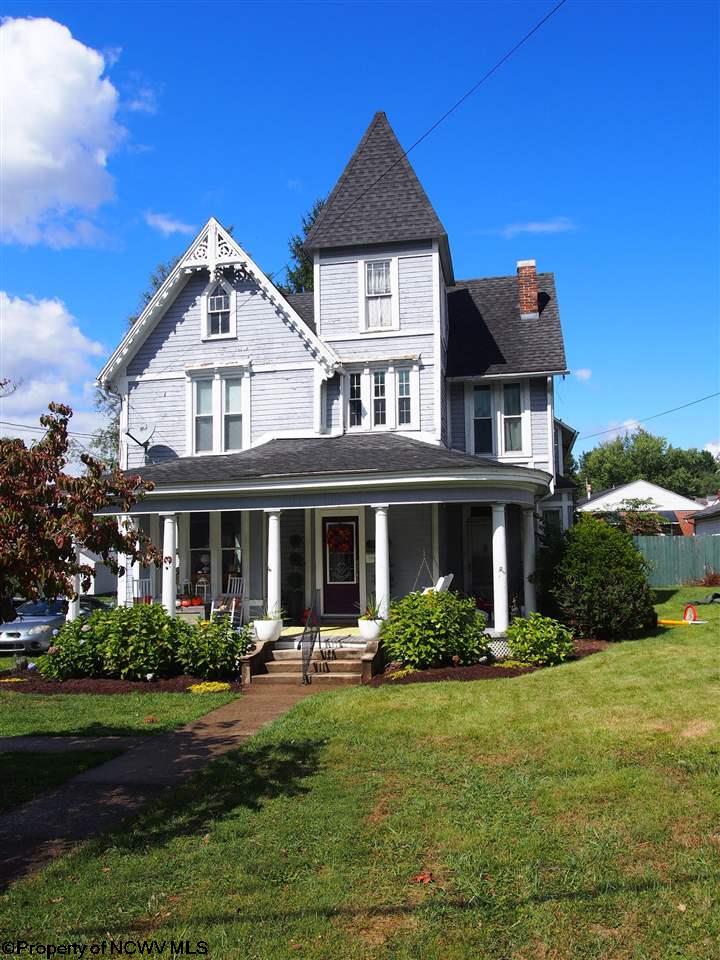 1022 Rainbow Road