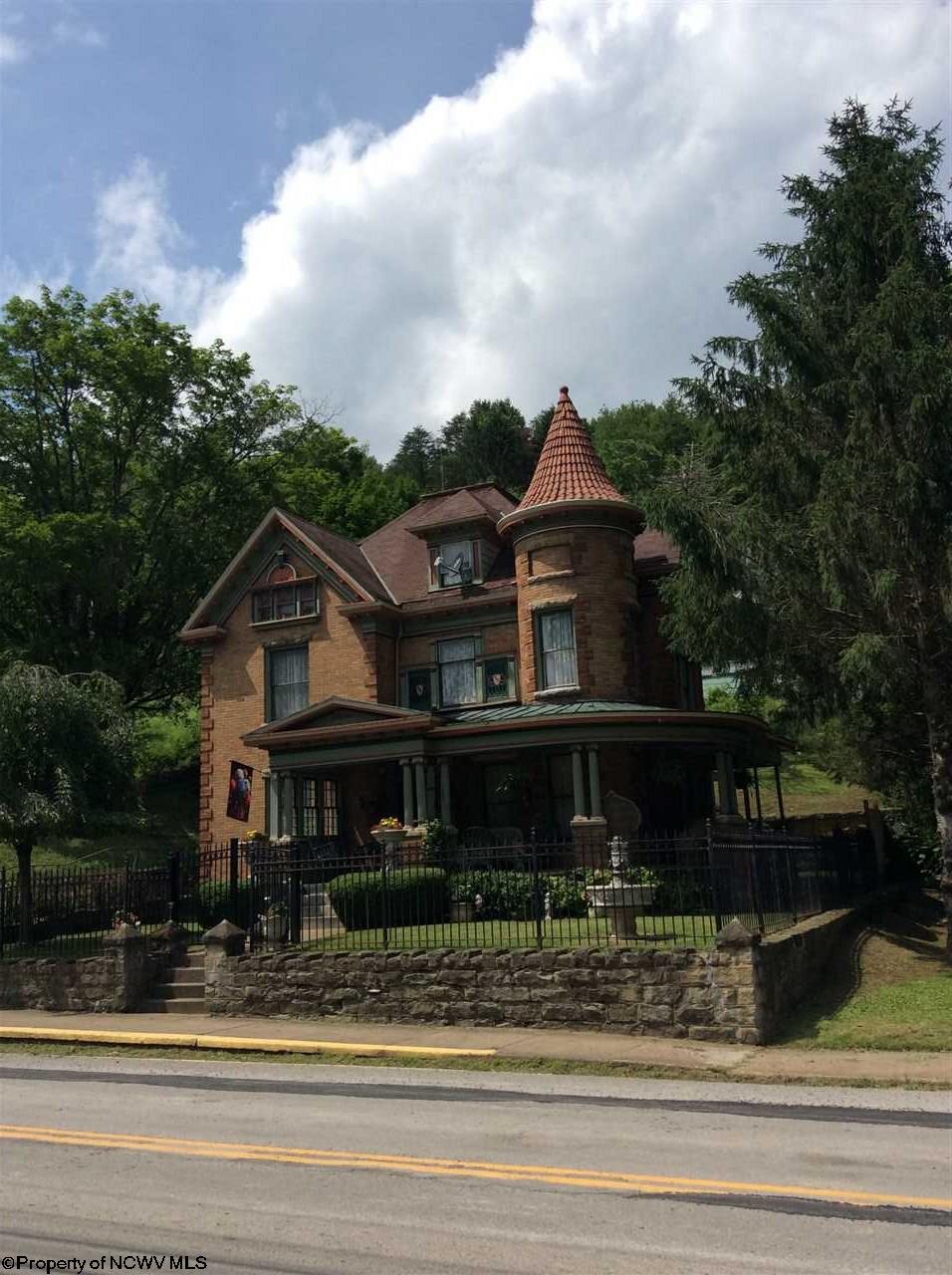 63 Fairfax Drive