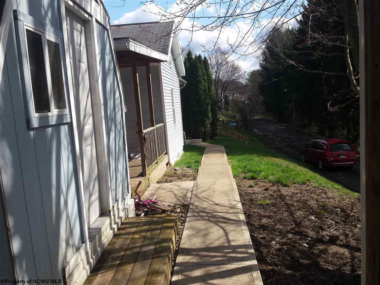 523 W Francis Street, Grafton, WV 26354