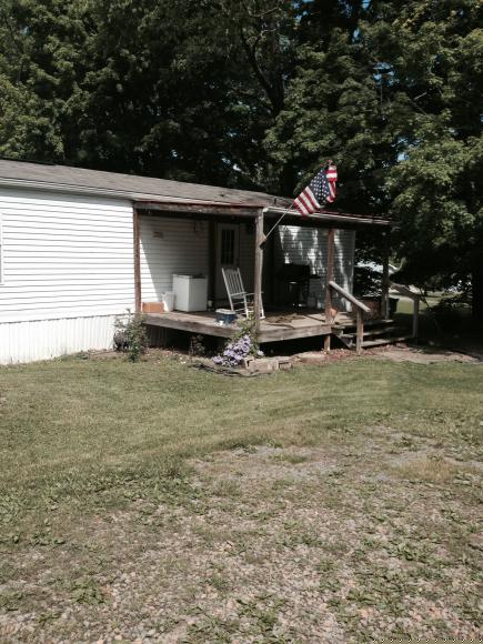 985 Circle Dr.