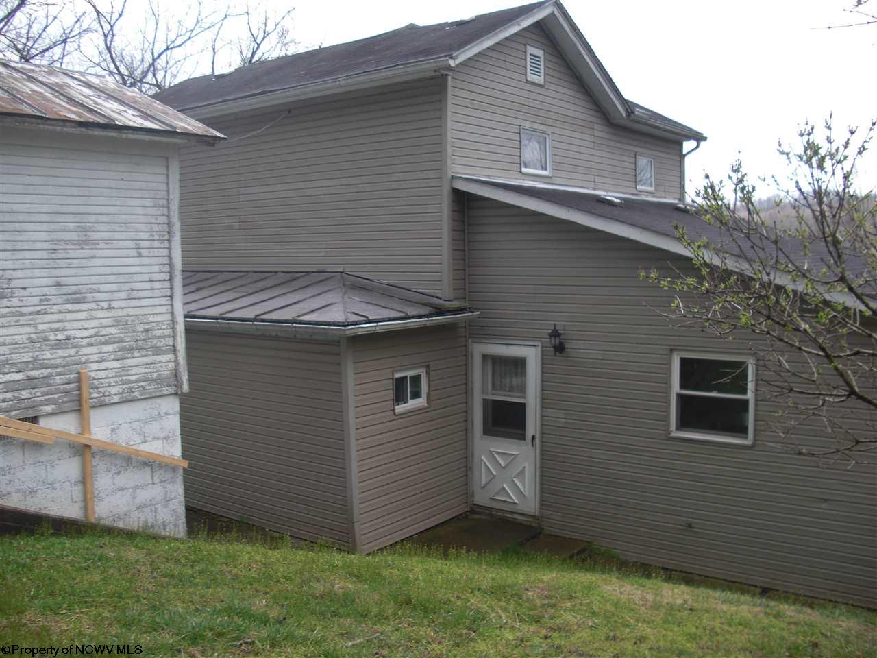 45 Magnolia Street, Pennsboro, WV 26415