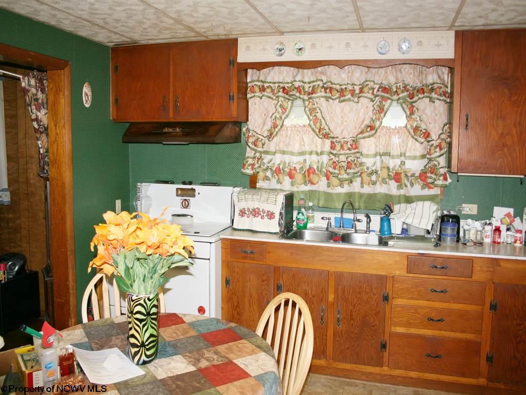 32 Maple Street, West Union, WV 26456