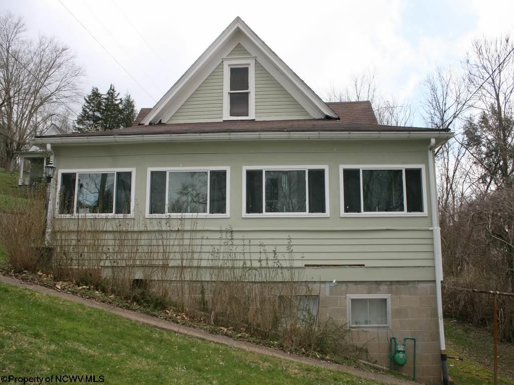 32 Maple Street, West Union, WV 26456