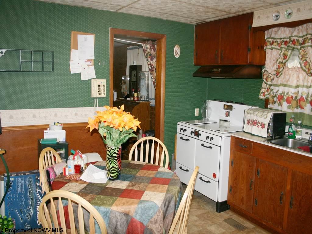 32 Maple Street, West Union, WV 26456
