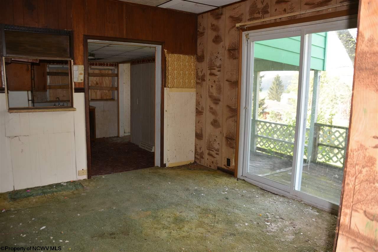 33 DORSEY Lane, Morgantown, WV 26501