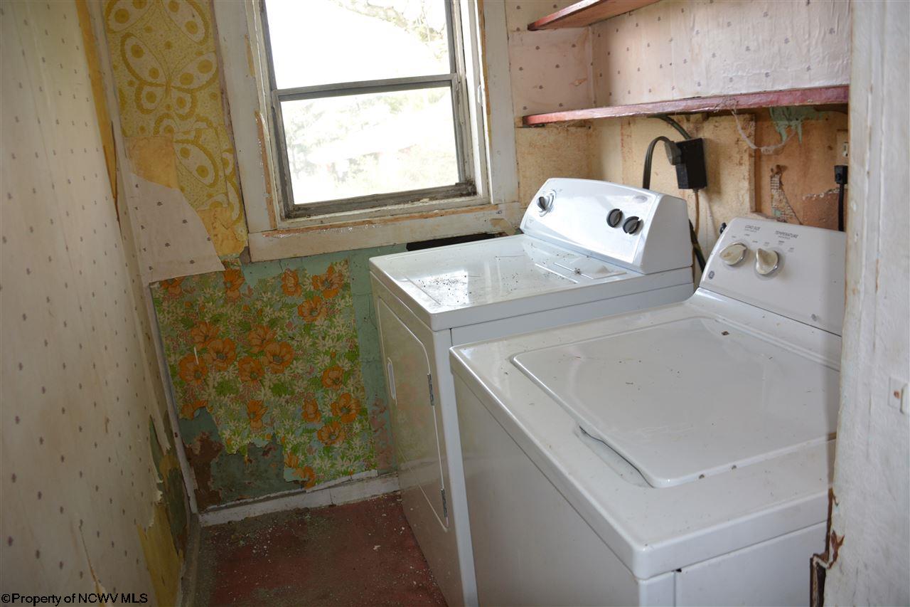 33 DORSEY Lane, Morgantown, WV 26501