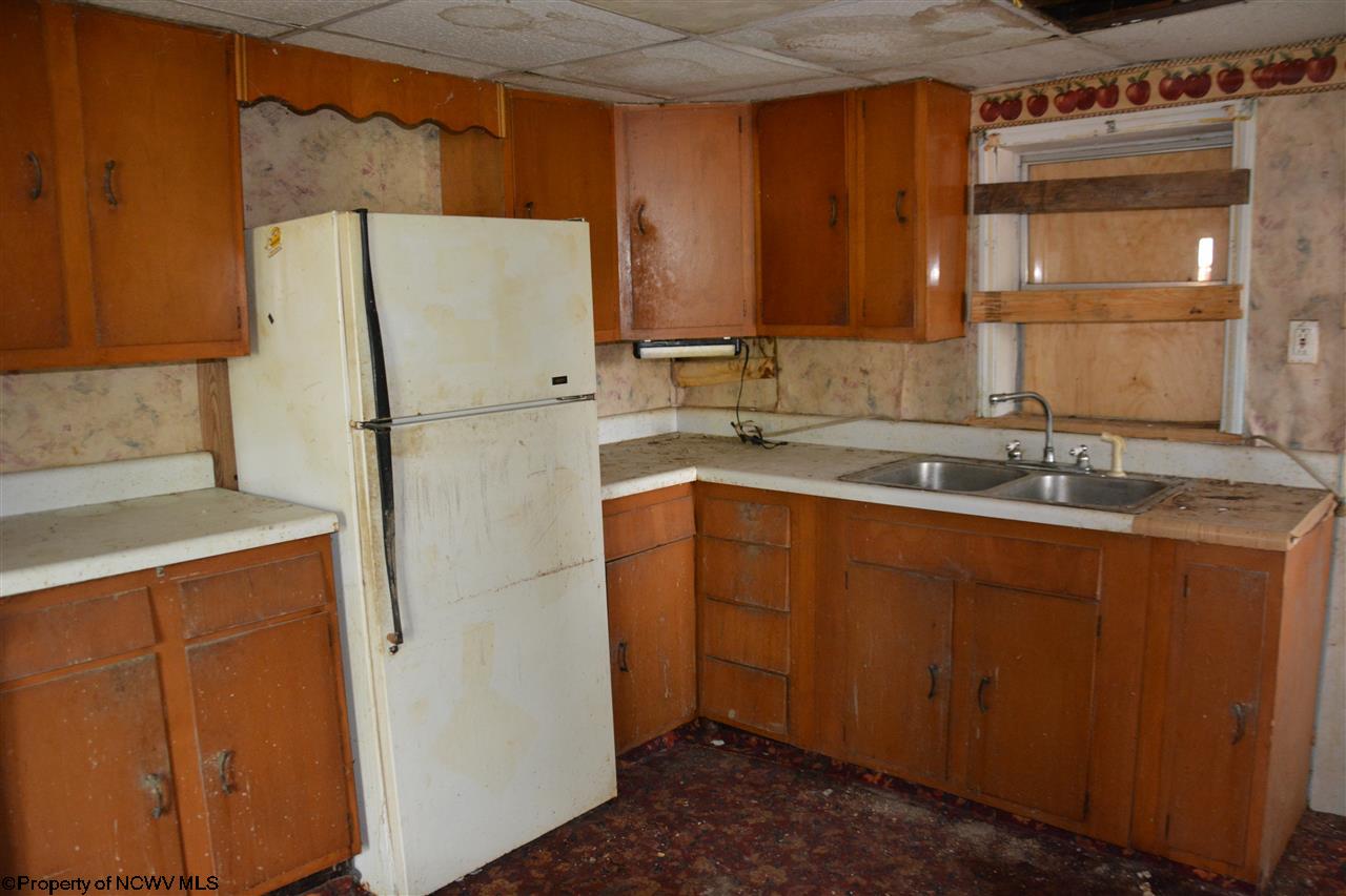 33 DORSEY Lane, Morgantown, WV 26501