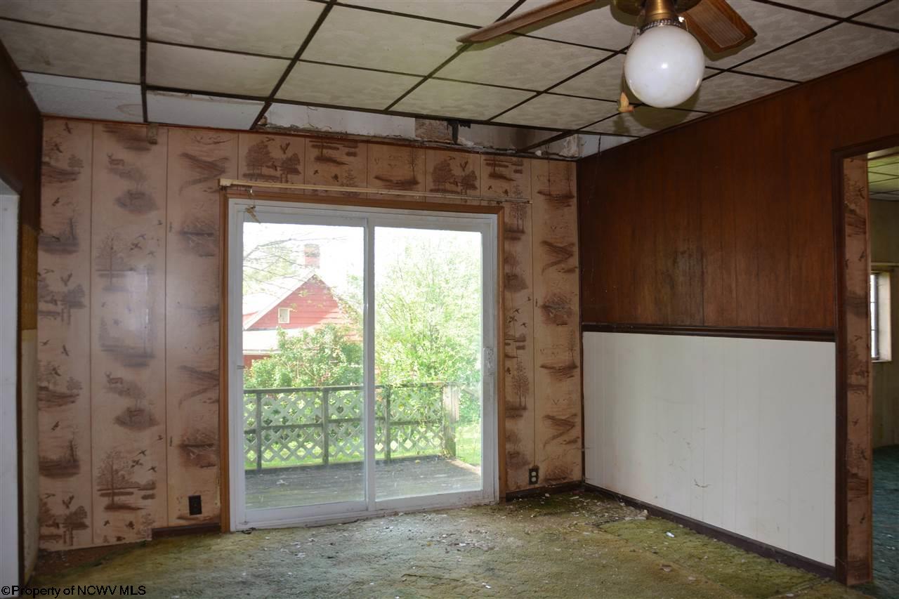 33 DORSEY Lane, Morgantown, WV 26501