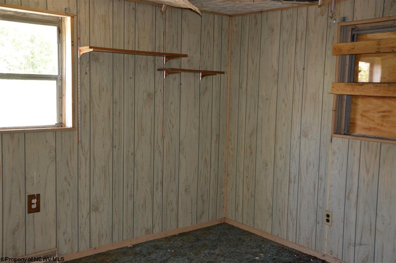 33 DORSEY Lane, Morgantown, WV 26501