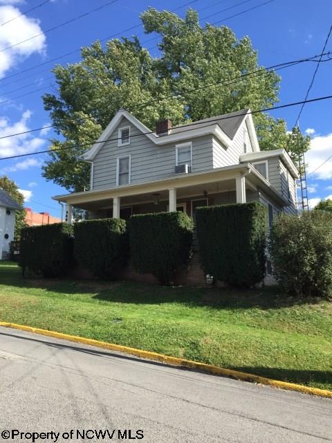 520 Center St