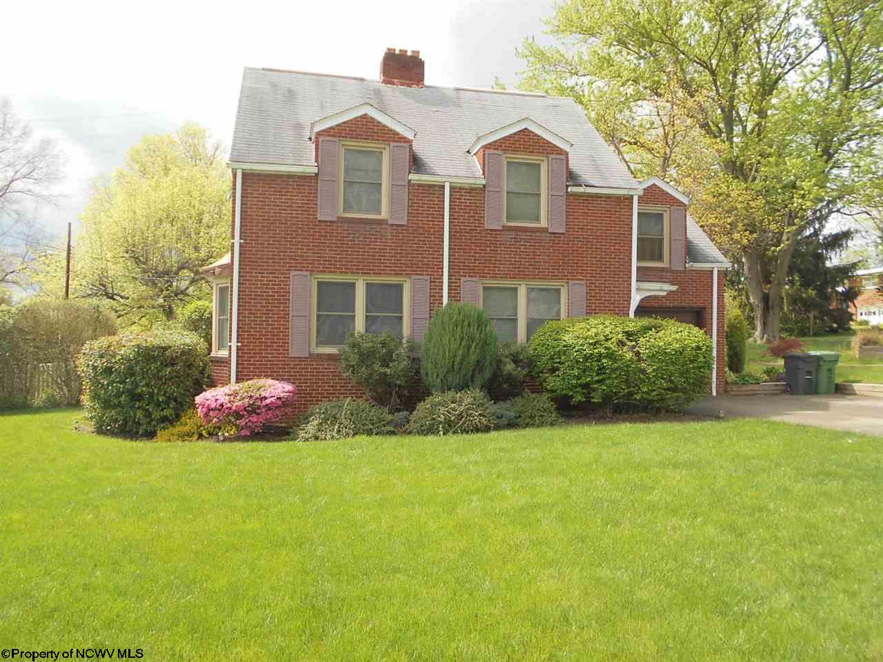 387 Laurel St