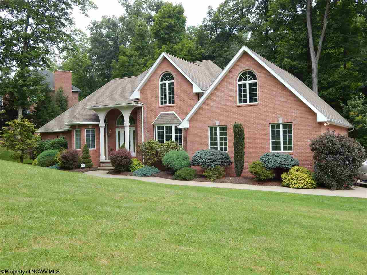 3909 Westlake Drive