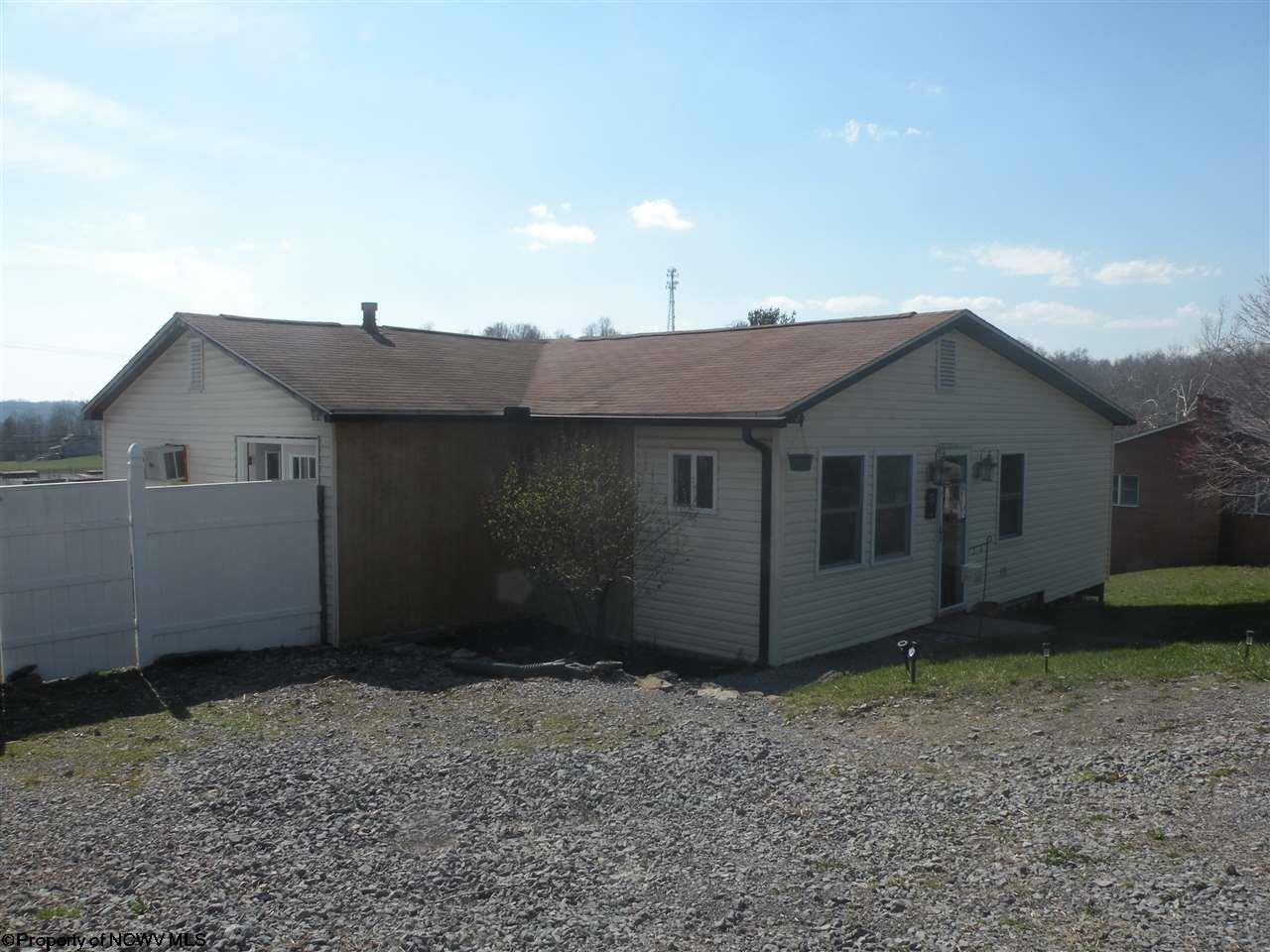 31 Robin Ln
