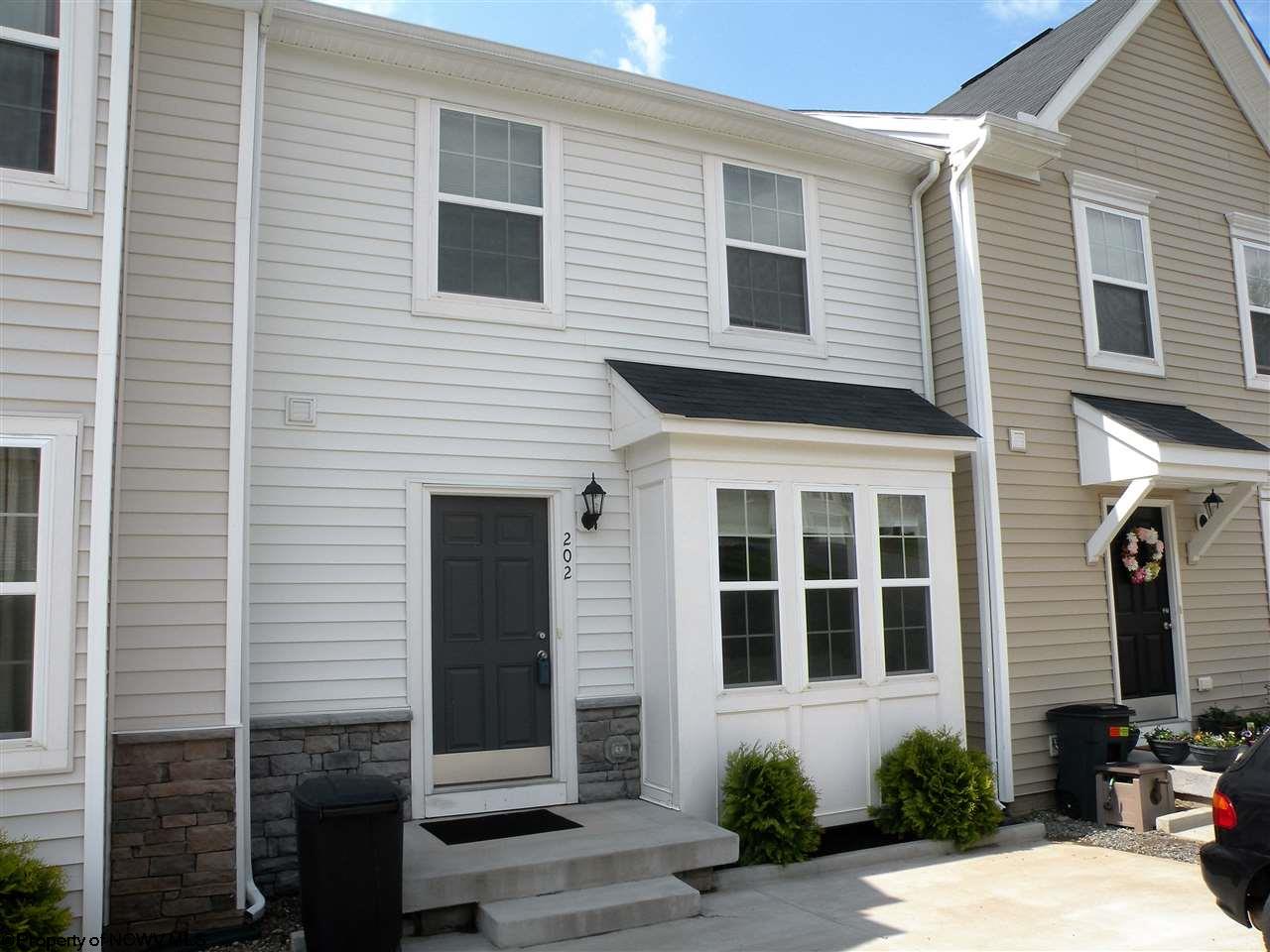 31 Robin Ln