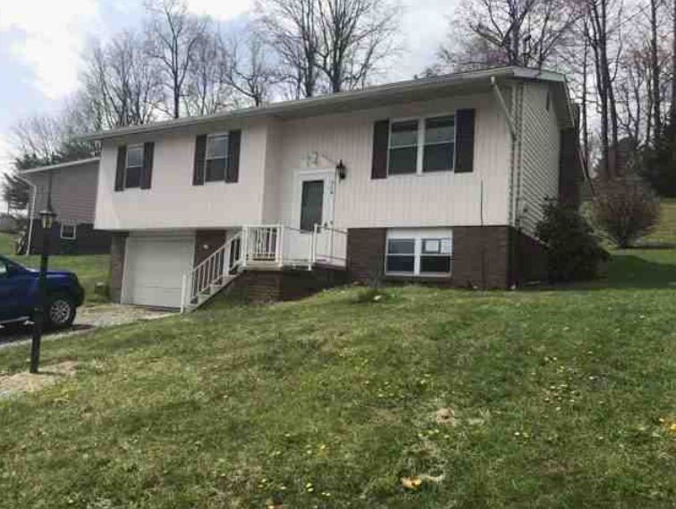 314 King DrKingwood, WV, 26537Preston County