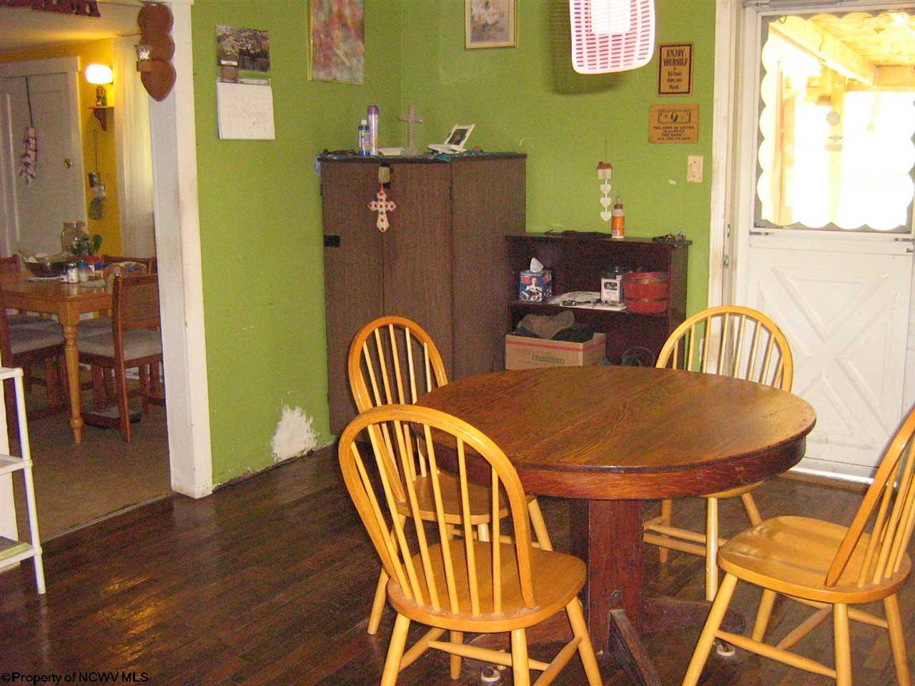 1648 Snider Loop, Kingwood, WV 26537