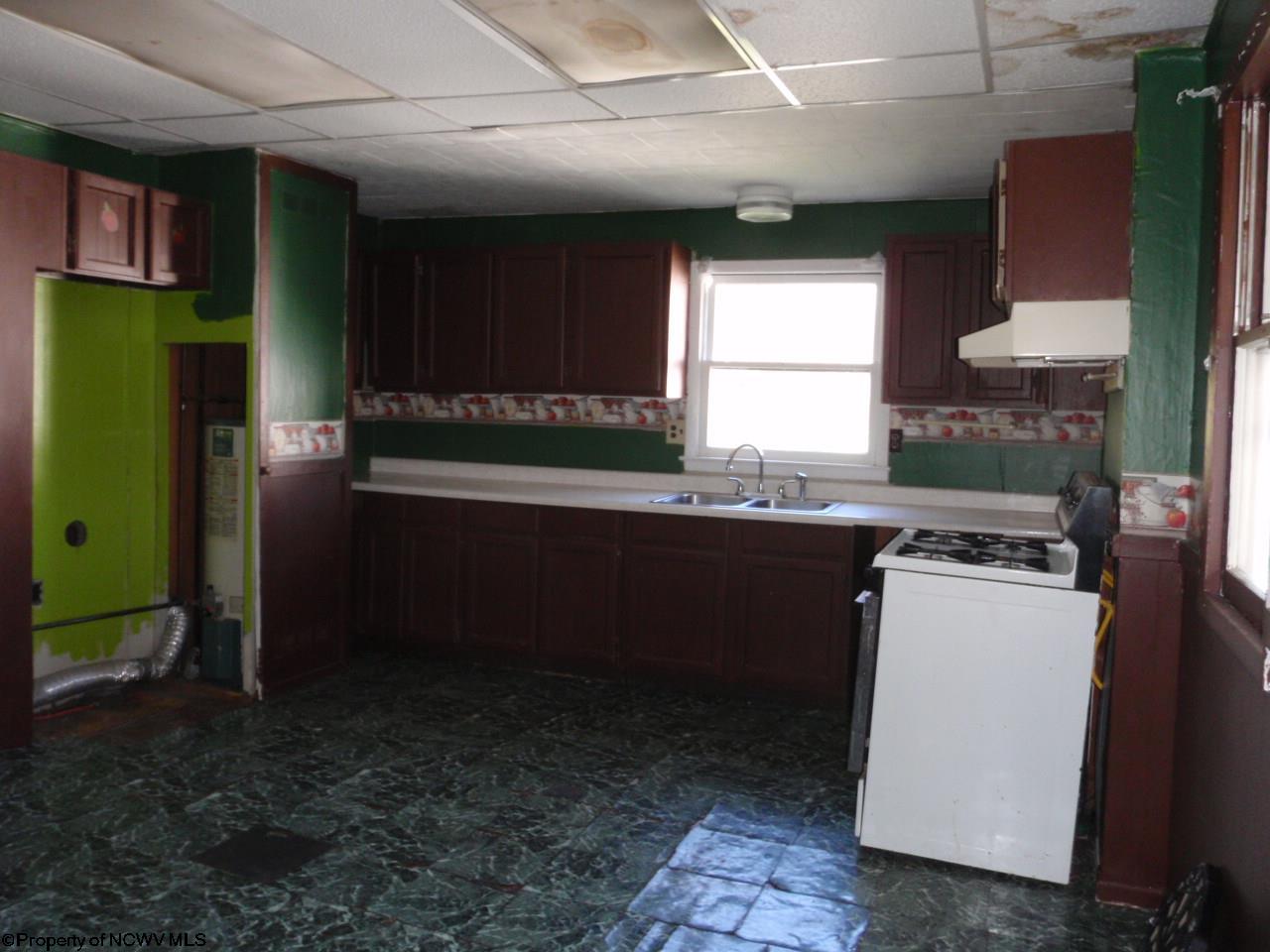 101 Oak Street, Kingwood, WV 26537