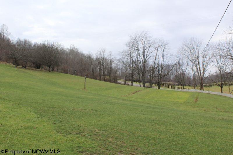 COLFAX Road, Fairmont, WV 26554