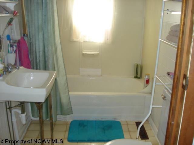 708 GLENN Avenue, Fairmont, WV 26554