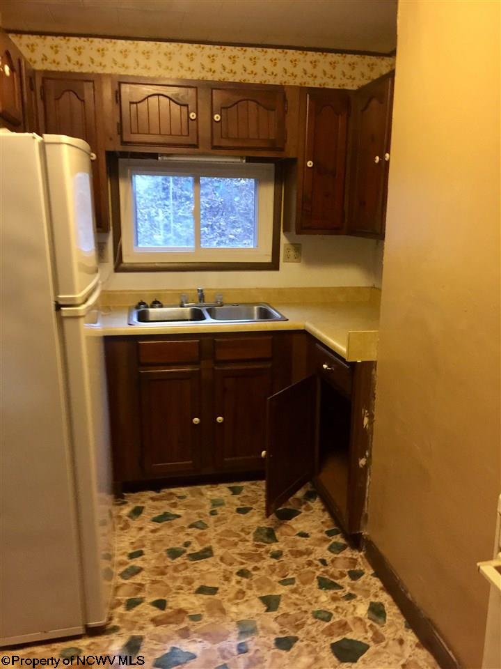 1807 Speedway Avenue, Fairmont, WV 26554