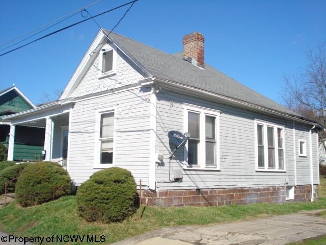 827 FIELD Street, Fairmont, WV 26554