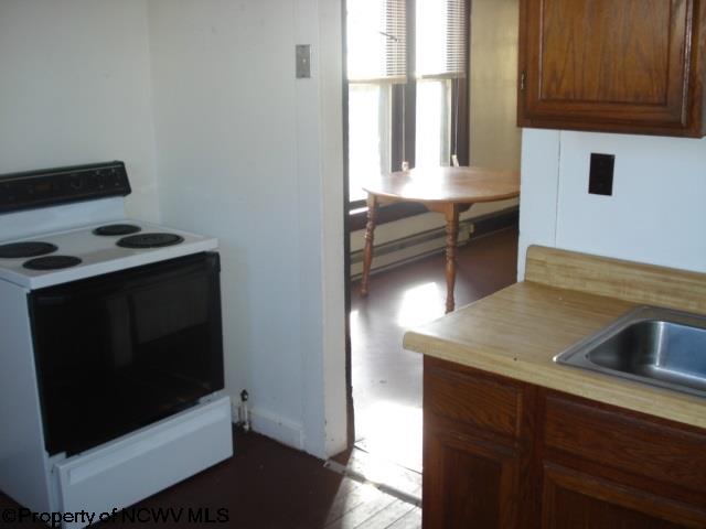 827 FIELD Street, Fairmont, WV 26554