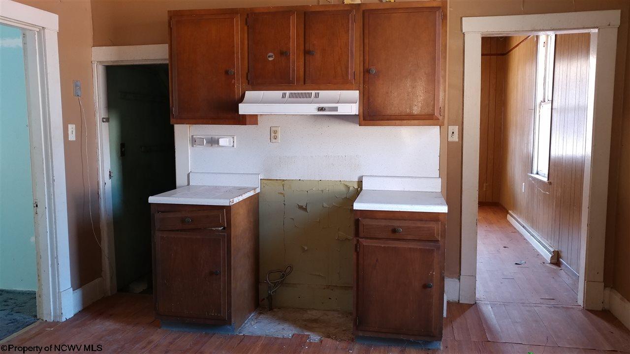 901 Willetts Avenue, Fairmont, WV 26554