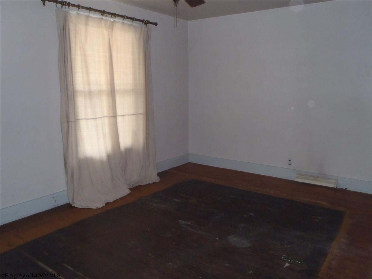 1112 Alexander Place, Fairmont, WV 26554