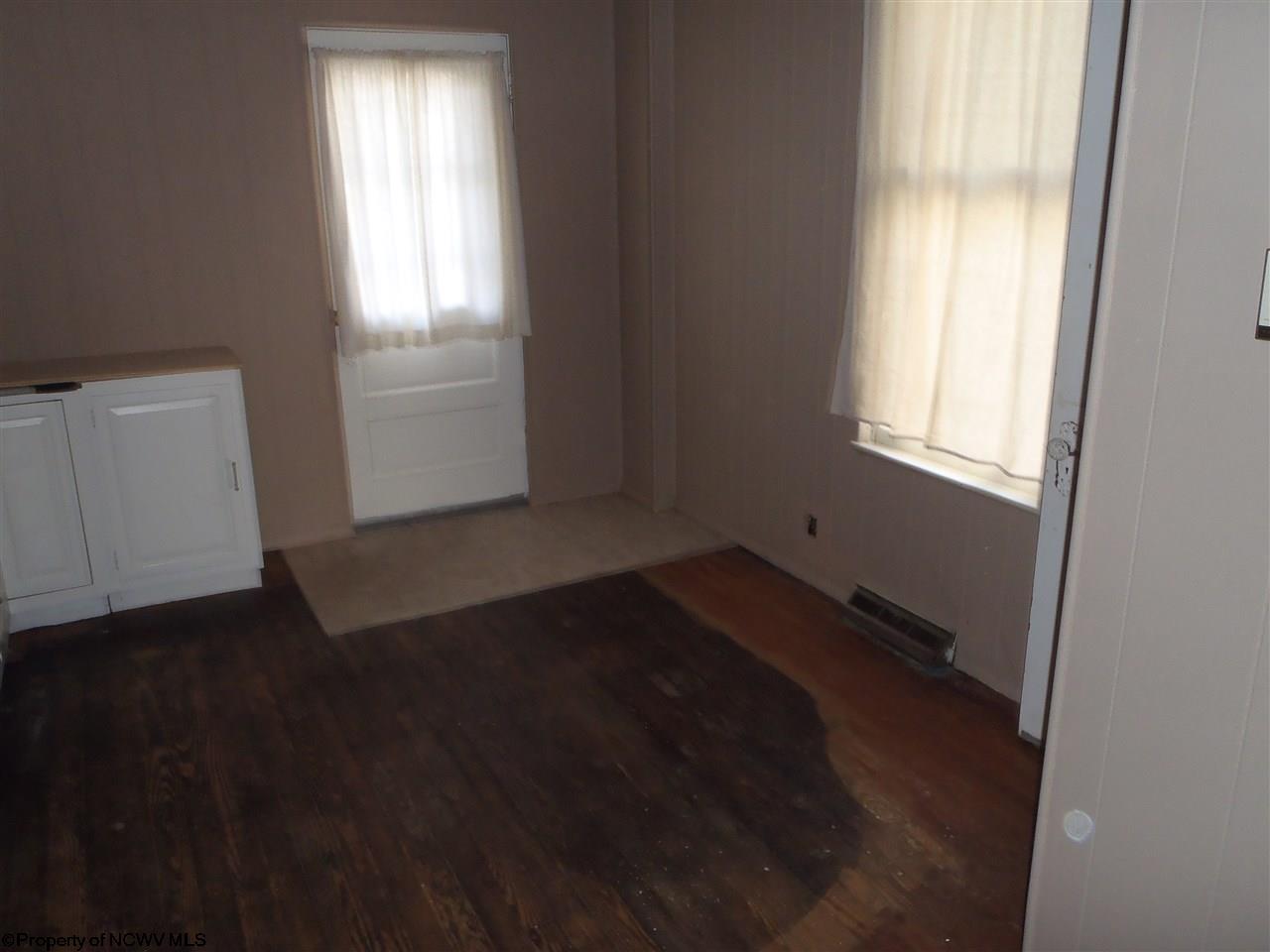1112 Alexander Place, Fairmont, WV 26554
