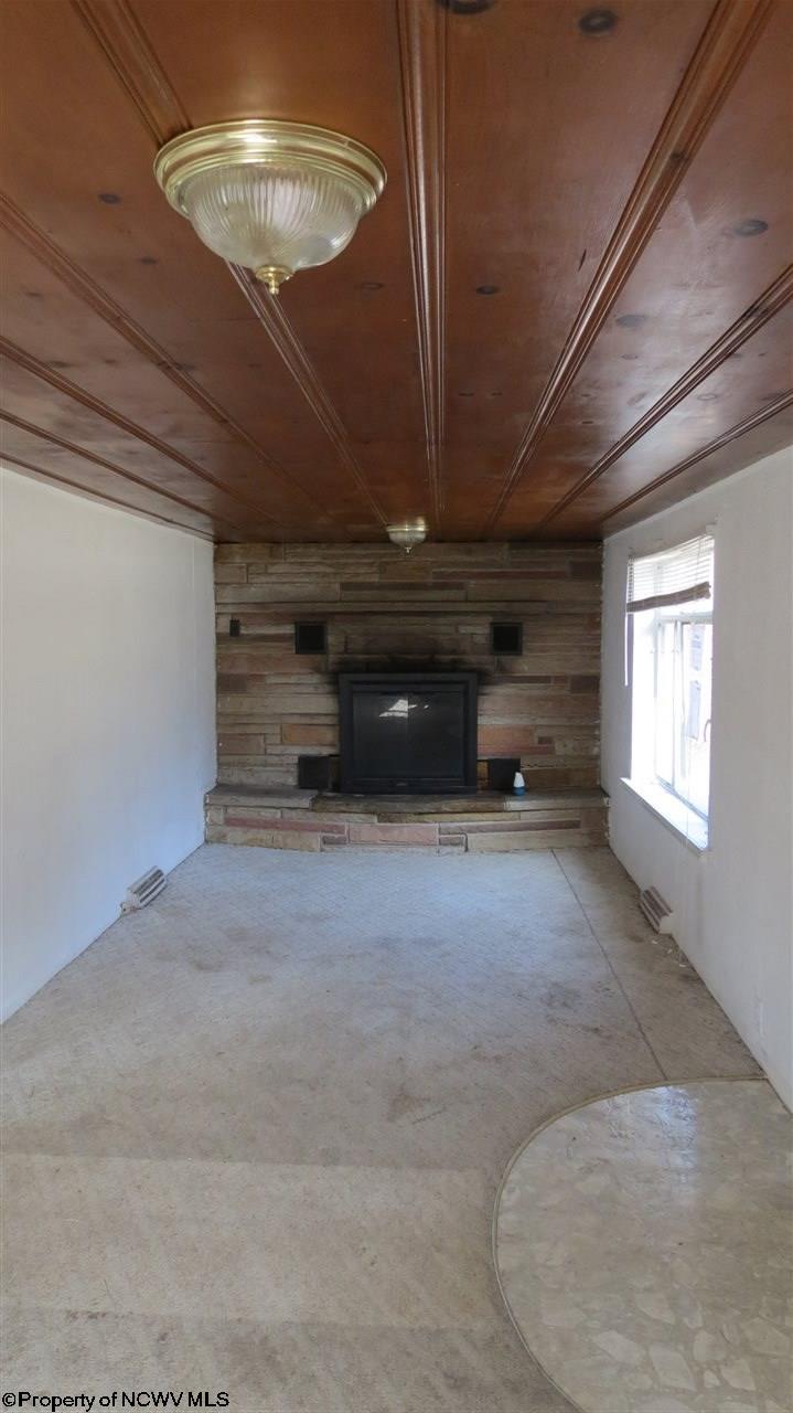 1210 Pleasant Valley Road, Fairmont, WV 26554