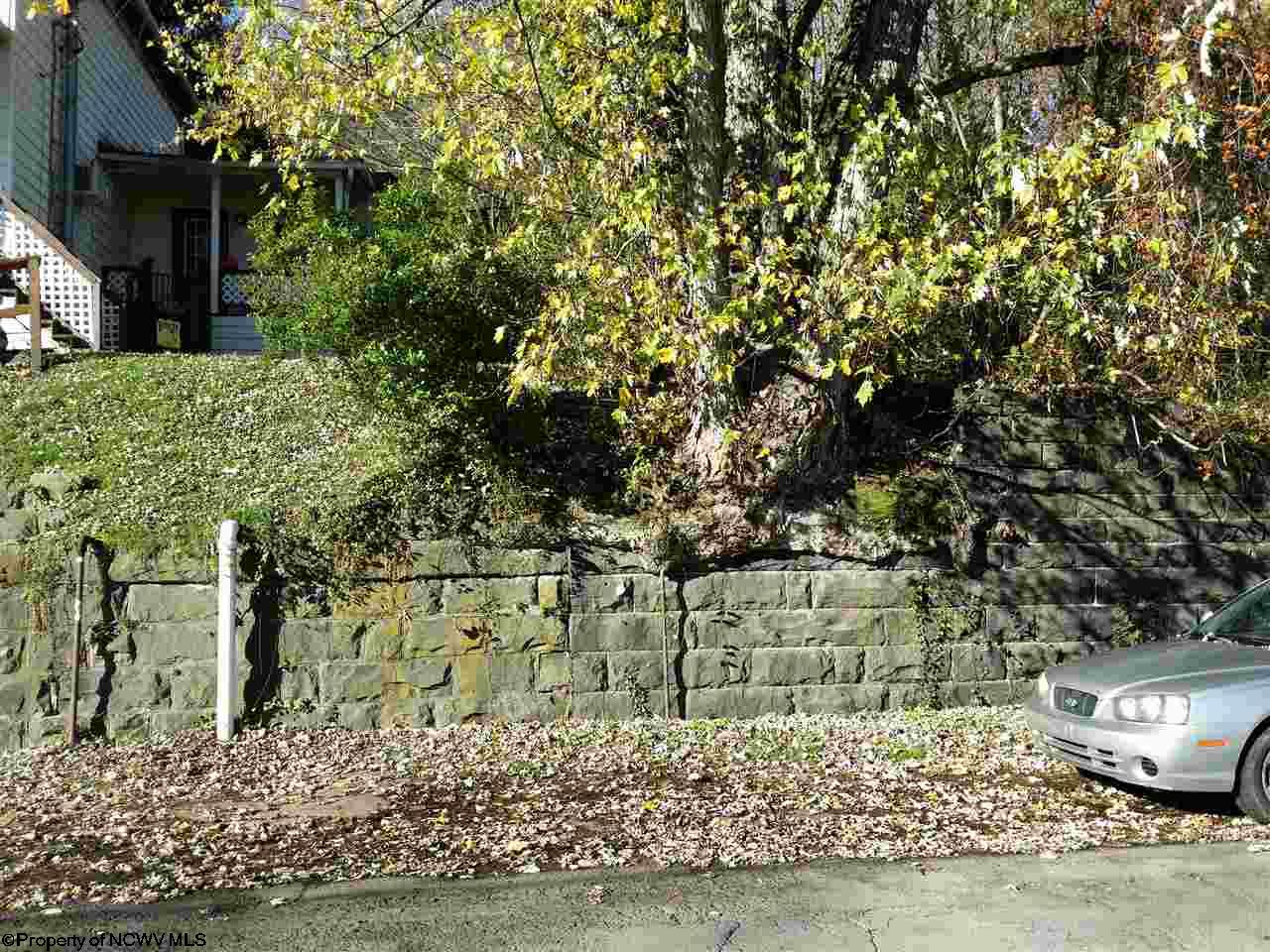 1315 Robin Lane