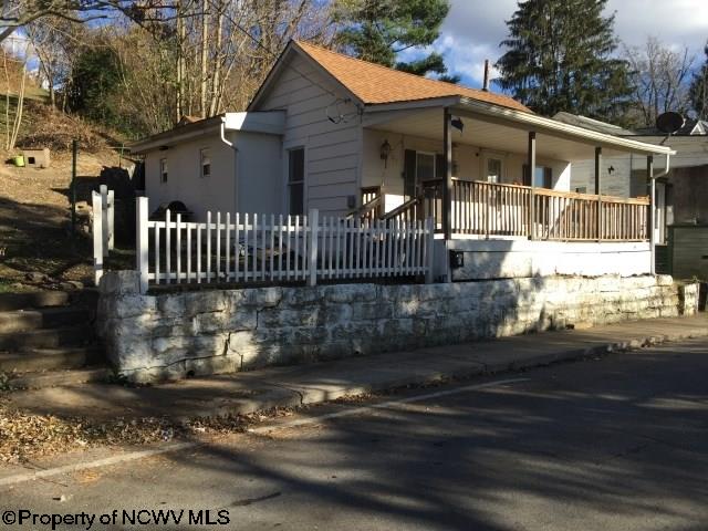 5 Woodcliff Drive