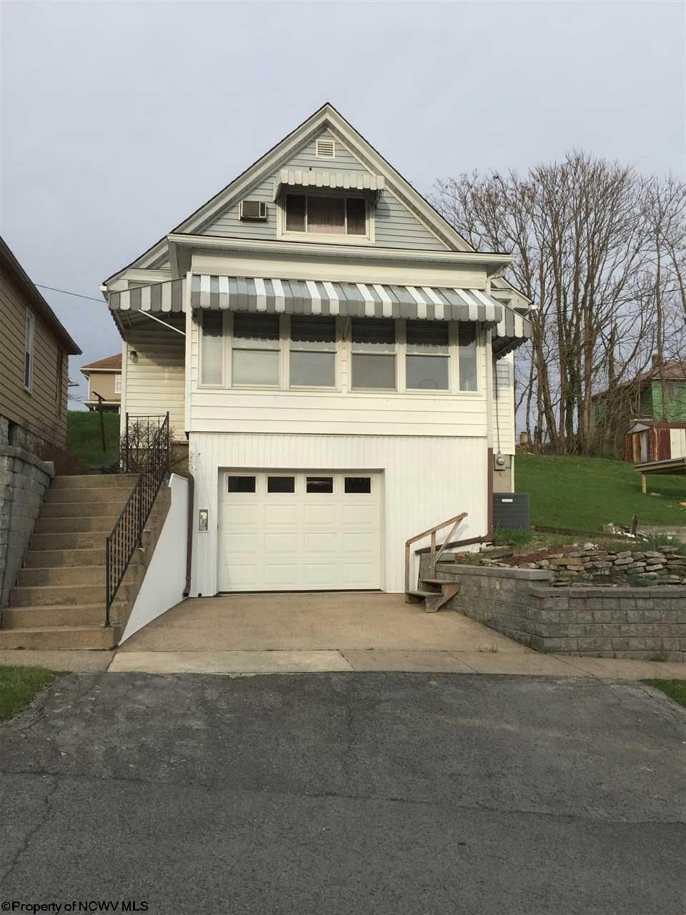 6 Meadowlark Ln