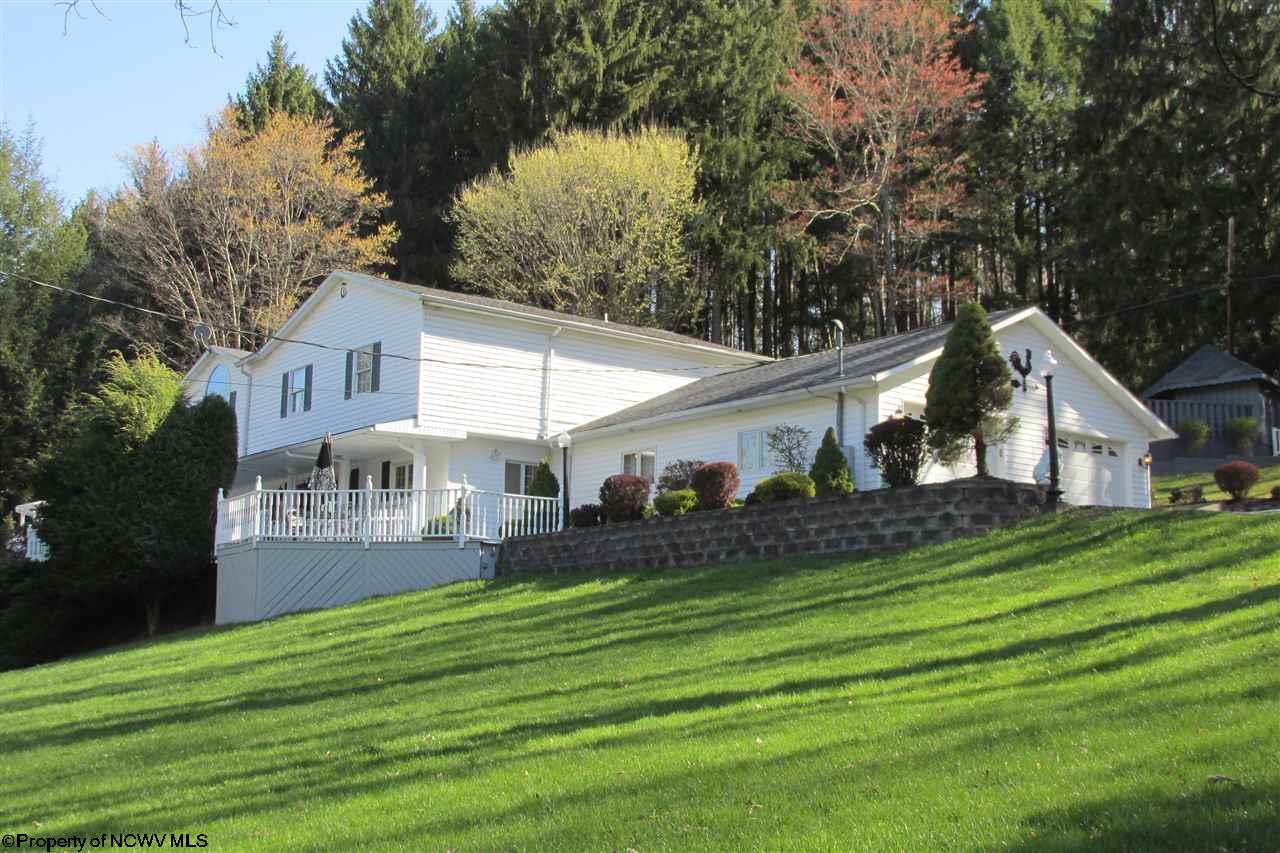 6 Meadowlark Ln