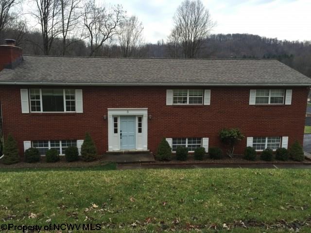 6 Meadowlark Ln