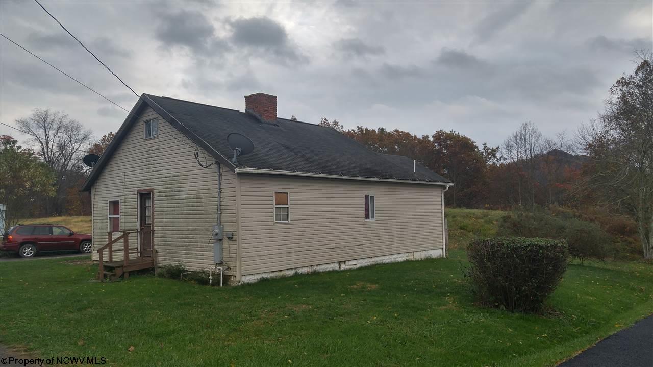64 Chatham Hill Road, Farmington, WV 26571