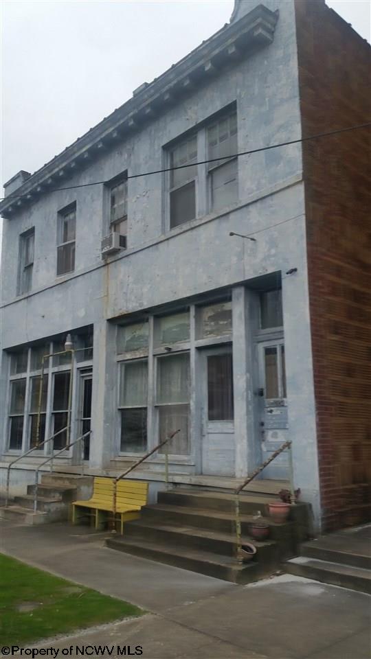 309 Fairview St