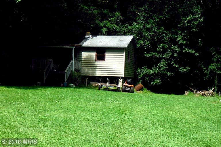 21 RAGING RIVER Dr, Capon Bridge, WV 26711