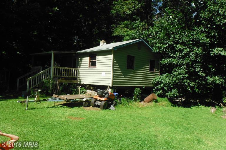 21 RAGING RIVER Dr, Capon Bridge, WV 26711